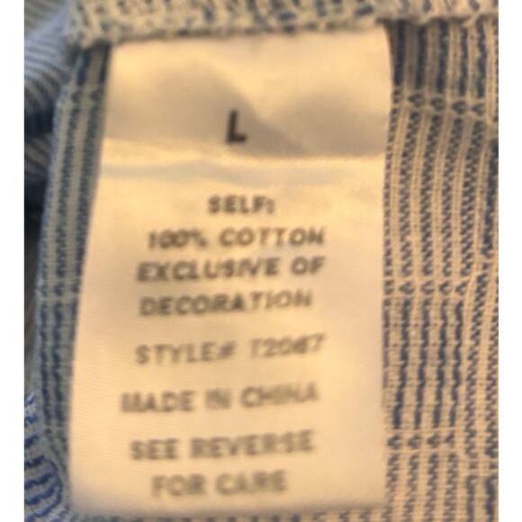 See and Be Seen Blue and White Blouse. Lace trim on sleeves and hem
Size Large - Picture 5 of 5